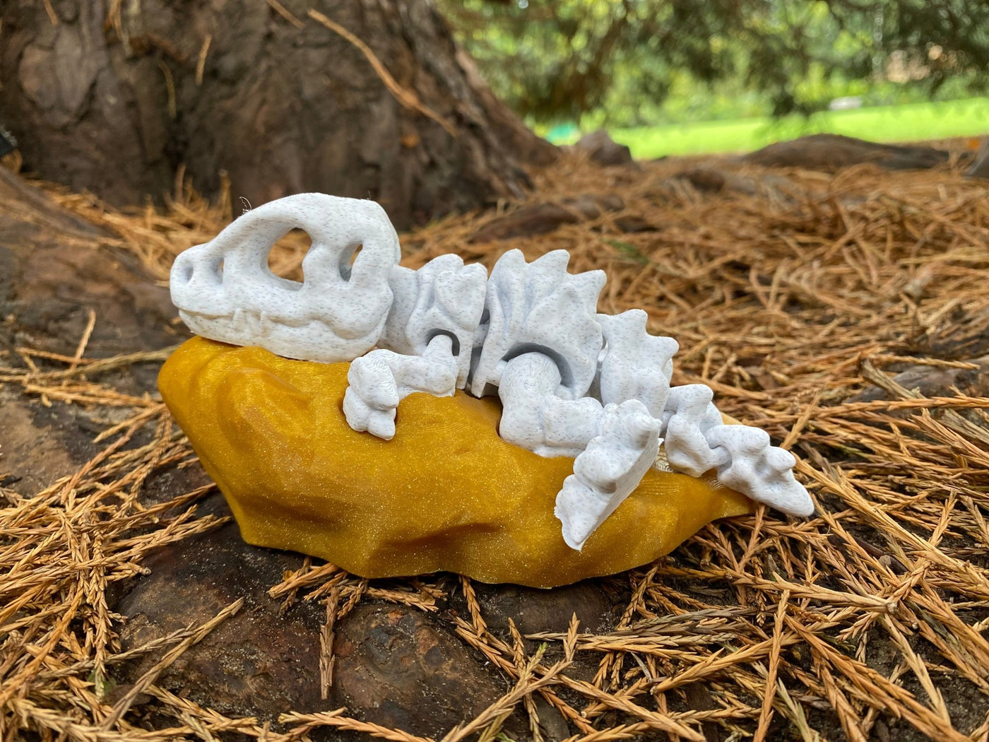 Barry the T-Rex Skeleton articulated fidget toy in Marble White, side view