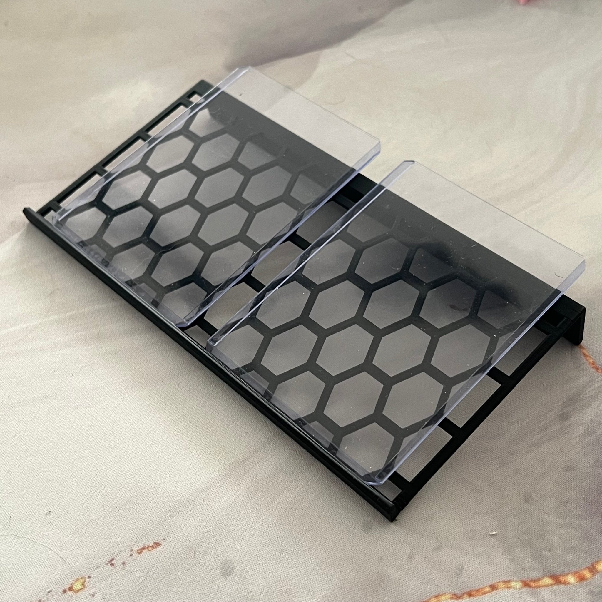 Card Display Riser - Honeycomb Pattern - 3D Printed - Hand of Stardust