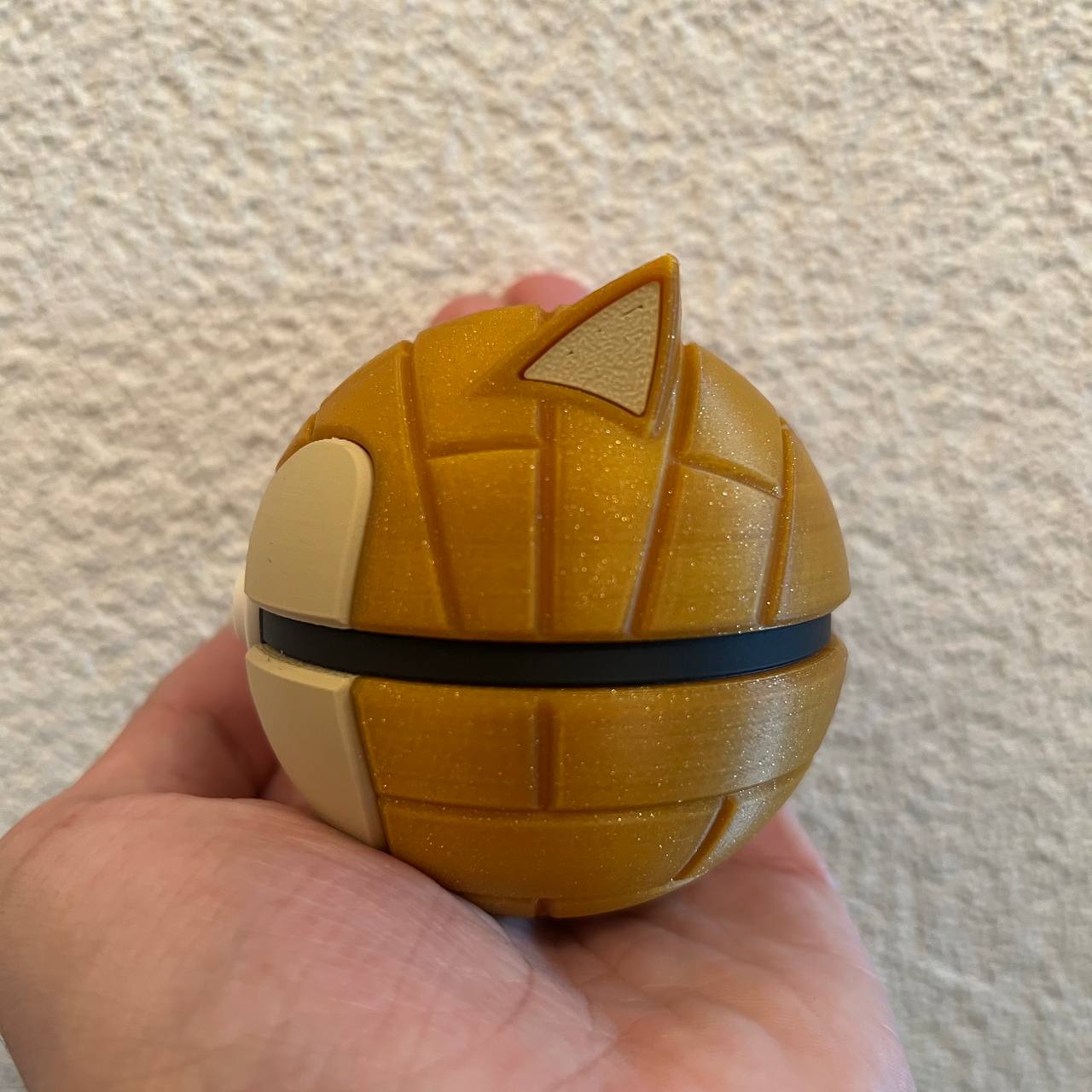 Sandshrew – No. 027 – 3D Printed Pokémon Collectible - Pokemon Character Ball - Hand of Stardust